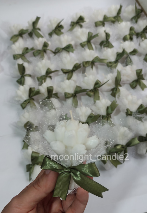 گیفت دسته گل لاله moonlight با تو و ربان و لیبل اختصاصی برای عروس